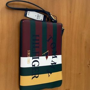 Tommy Hilfiger clutch